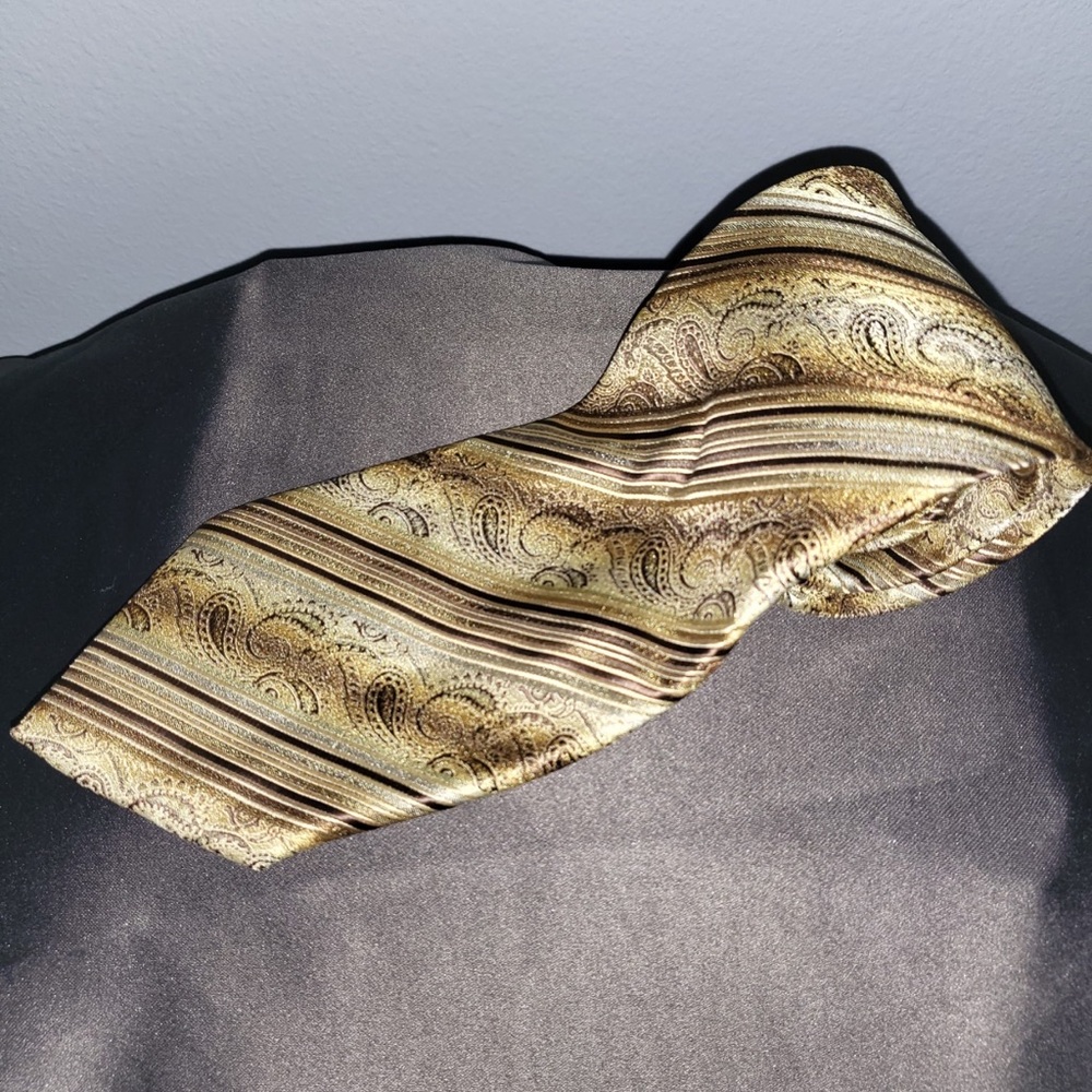 Mens Bermuda Tie Gold Tan Brown Stripped Paisley 100% Silk